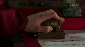 Tree With Deep Roots Ep 01.avi_002455355