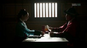 Tree With Deep Roots Ep 06.avi_000511011