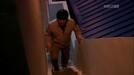 The.Equator.Man.E04.450p-HANrel.avi_000592792