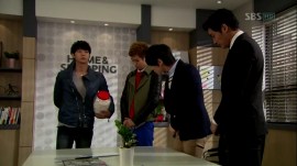 Rooftop.Prince.EP07.mp4_001270269