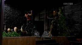 The.Equator.Man.E09.450p-HANrel.avi_002553853