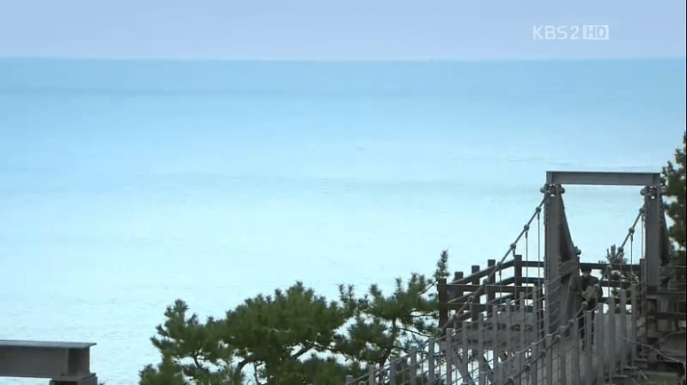 vlcsnap-2012-04-01-23h36m42s119