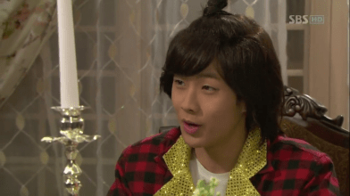 vlcsnap-2012-04-10-01h22m05s203