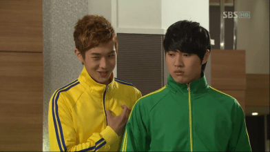 vlcsnap-2012-04-19-23h33m08s46