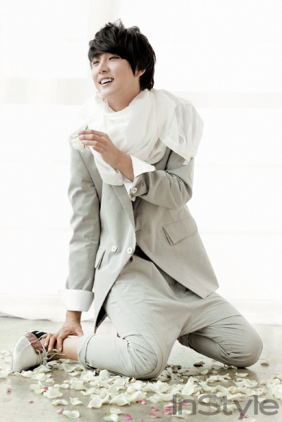 yoonsiyoon+instyle+jan2010