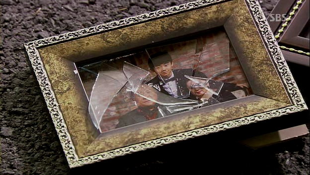 The Incarnation of Money.E02.130203.HDTV.XViD-HANrel.avi_001431398