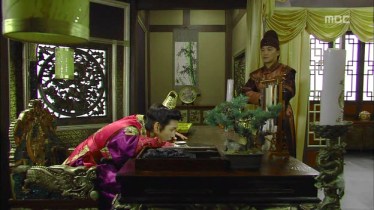 Empress.Ki.E10.131126.HDTV.XviD-LIMO.avi_000146312