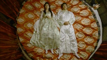 Empress.Ki.E10.131126.HDTV.XviD-LIMO.avi_001528628