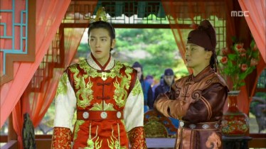 Empress.Ki.E12.131203.HDTV.XviD-LIMO.avi_000570070