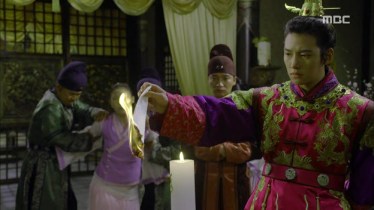 Empress.Ki.E13.131209.HDTV.XviD-LIMO.avi_001847781