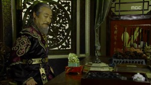 Empress.Ki.E15.131216.HDTV.XviD-LIMO.avi_003107907