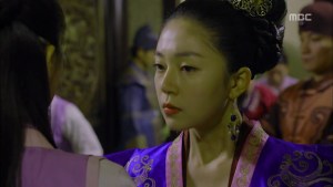 Empress.Ki.E16.131217.HDTV.XviD-LIMO.avi_002222756