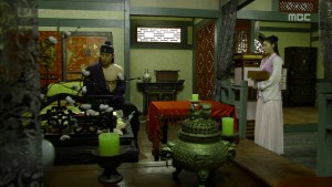 Empress.Ki.E17.131223.HDTV.XviD-LIMO.avi_001184150