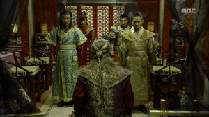 Empress.Ki.E17.131223.HDTV.XviD-LIMO.avi_001530563