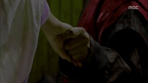 Empress.Ki.E17.131223.HDTV.XviD-LIMO.avi_003442809