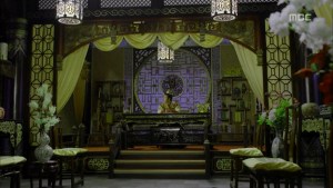 Empress.Ki.E18.131224.HDTV.XviD-LIMO.avi_000395995