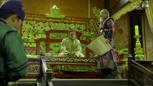 Empress.Ki.E18.131224.HDTV.XviD-LIMO.avi_000864097