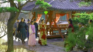 Empress.Ki.E18.131224.HDTV.XviD-LIMO.avi_001631731