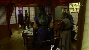 Empress.Ki.E18.131224.HDTV.XviD-LIMO.avi_002756923