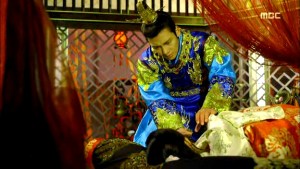 Empress.Ki.E24.140121.HDTV.XviD-LIMO.avi_001377644