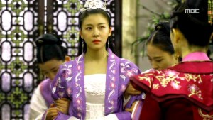 Empress.Ki.E27.140203.HDTV.XviD-LIMO.avi_003128528
