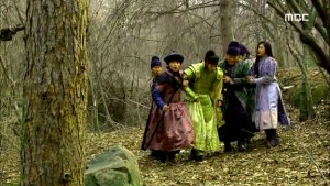 Empress.Ki.E33.140225.HDTV.XviD-LIMO.avi_001928294