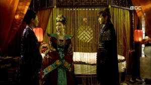 Empress.Ki.E39.140318.HDTV.XviD-LIMO.avi_002455388