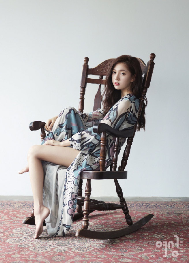 baekjinhee+instyle+aug14+2