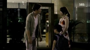 Temptation E01.avi_002700800