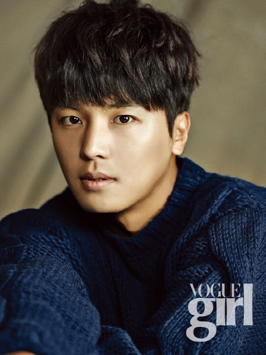 yeonwoojin+voguegirl+oct14_1