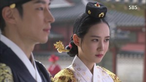 Secret Door E01.mp4_000915956