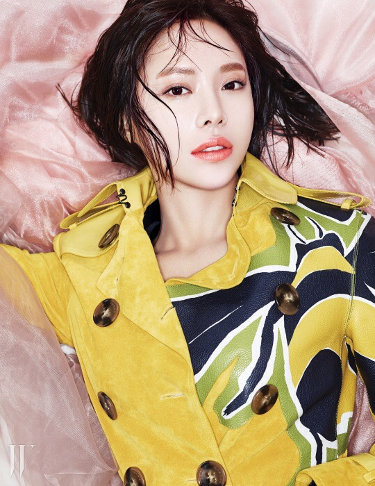 hwangjungeum+w+mar15+21