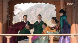 Hwajung.E01.150413.HDTV.XviD-LIMO.avi_20150414_013849.161
