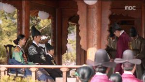 Hwajung.E01.150413.HDTV.XviD-LIMO.avi_20150414_013858.728