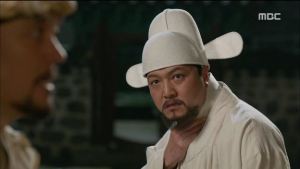 Hwajung.E02.150414.HDTV.XviD-LIMO.avi_20150415_055426.074