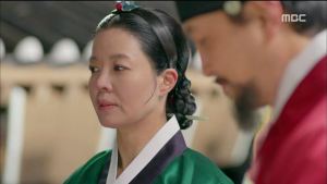 Hwajung.E03.150420.HDTV.XviD-LIMO.avi_20150421_063158.025