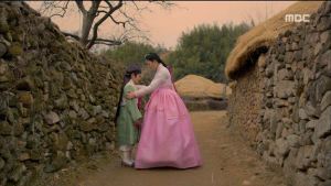 Hwajung.E03.150420.HDTV.XviD-LIMO.avi_20150421_065306.489