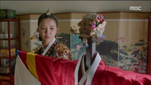 Hwajung.E03.150420.HDTV.XviD-LIMO.avi_20150421_070209.389