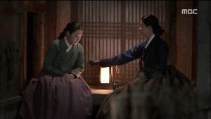 Hwajung.E04.150421.HDTV.XviD-LIMO.avi_20150422_175351.047