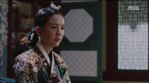 Hwajung.E04.150421.HDTV.XviD-LIMO.avi_20150422_175754.166