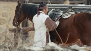 Hwajung.E04.150421.HDTV.XviD-LIMO.avi_20150422_180336.810