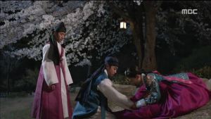 Hwajung.E04.150421.HDTV.XviD-LIMO.avi_20150422_182434.191