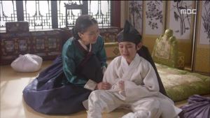 Hwajung.E04.150421.HDTV.XviD-LIMO.avi_20150422_182537.032
