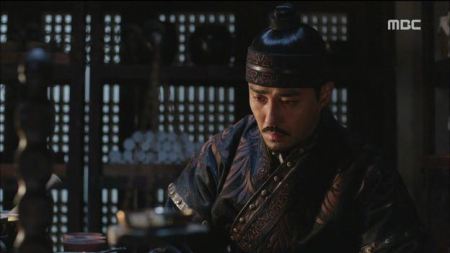 Hwajung.E04.150421.HDTV.XviD-LIMO.avi_20150422_210301.864