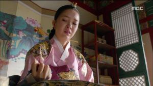 Hwajung.E06.150428.HDTV.XviD-LIMO.avi_20150504_185036.552