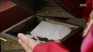 Hwajung.E06.150428.HDTV.XviD-LIMO.avi_20150504_191736.368