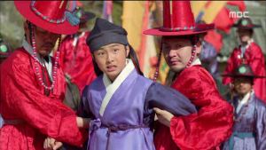 Hwajung.E07.150504.HDTV.XviD-LIMO.avi_20150509_003727.885