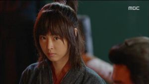 Hwajung.E08.150505.HDTV.XviD-LIMO.avi_20150509_022431.610