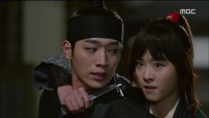 Hwajung.E09.150511.HDTV.XviD-LIMO.avi_20150518_225024.066