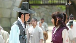 Hwajung.E10.150512.HDTV.XviD-LIMO.avi_20150518_225650.042